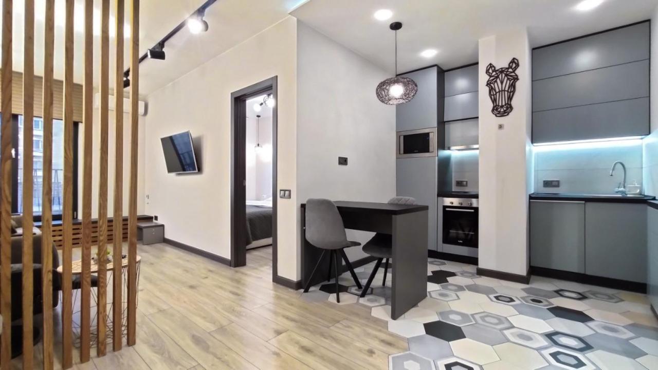 Petrovdom 52,67,205,213 In Smart Apartments In New York Concept House Kiev Exterior foto