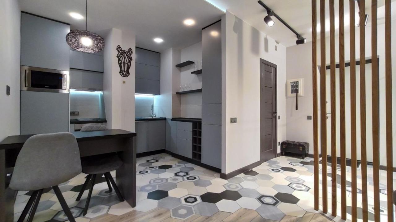 Petrovdom 52,67,205,213 In Smart Apartments In New York Concept House Kiev Exterior foto